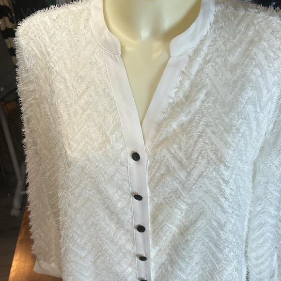 Alfani White fuzzy blouse - Picture 7 of 15